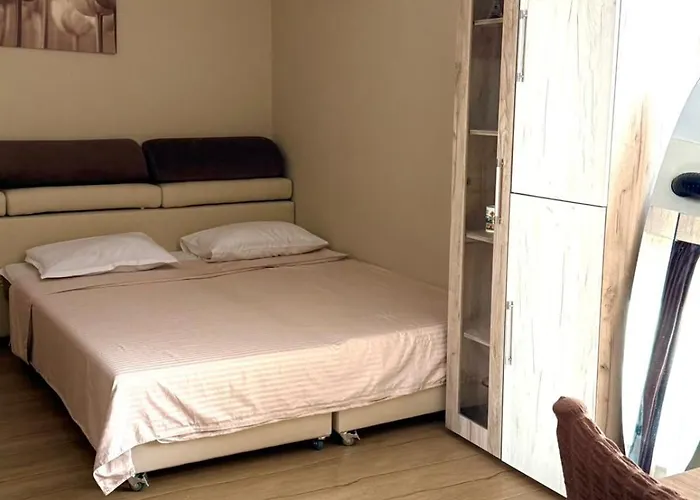 Apartman In Desi's House *